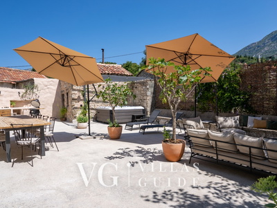 Villa Trojanović Garden and property exterior