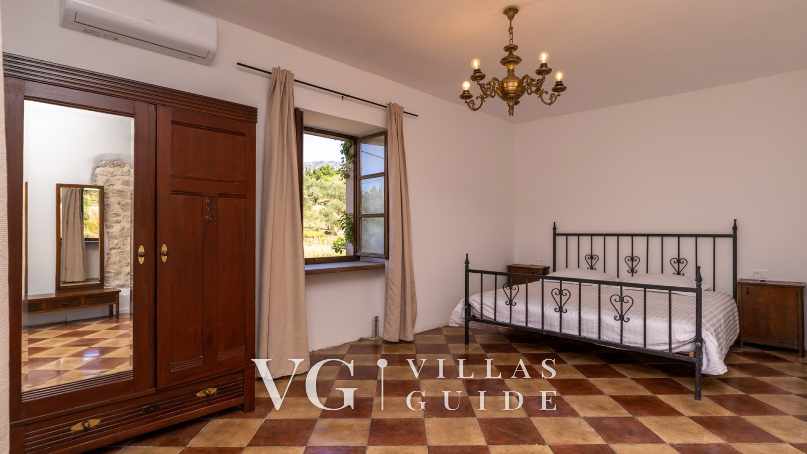Villa Trojanović Schlafzimmer