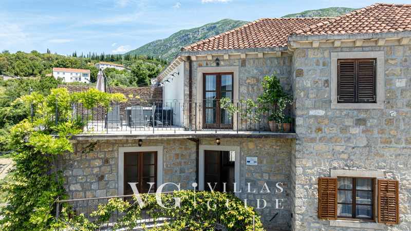 Villa Trojanović Dvorište i vanjski dio objekta