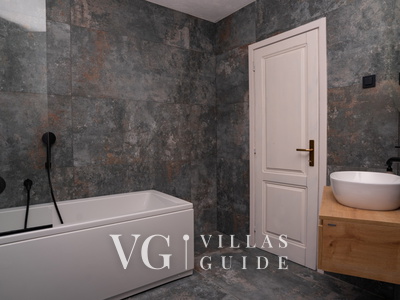 Villa Trojanović Bathroom