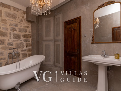 Villa Trojanović Bathroom
