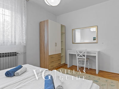 Apartment Petrinić - Sea View & Pool Apartment "V" Spavaća soba