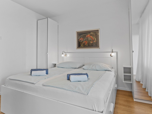 Apartment Petrinić - Sea View & Pool Apartment "V"