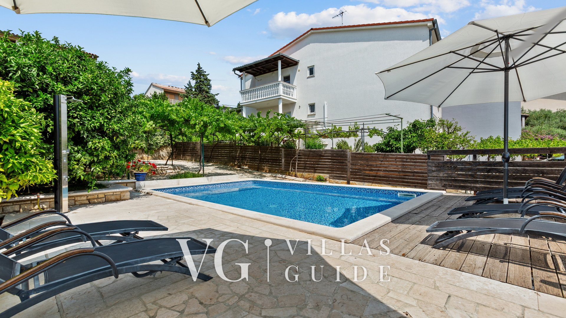 Apartment Petrinić - Sea View & Pool Apartment "V" Bazen