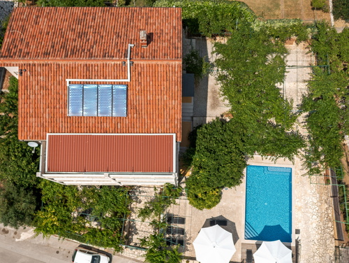 Apartment Petrinić - Sea View & Pool Apartment "V"