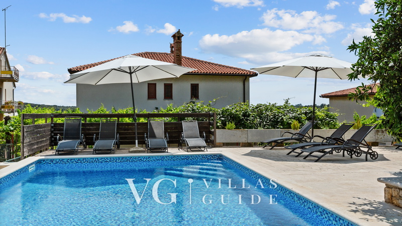 Apartment Petrinić - Sea View & Pool Apartment "V"