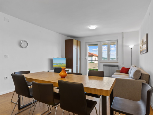 Apartment Petrinić - Sea View & Pool Apartment "V"