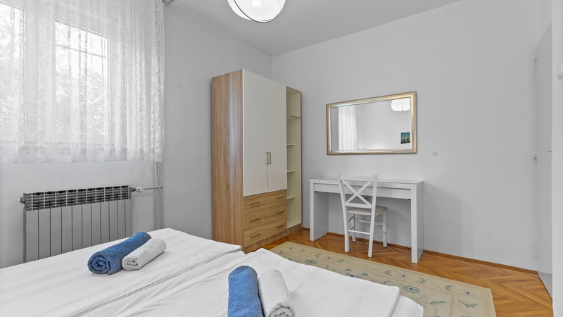 Apartment Petrinić - Sea View & Pool Apartment "V"