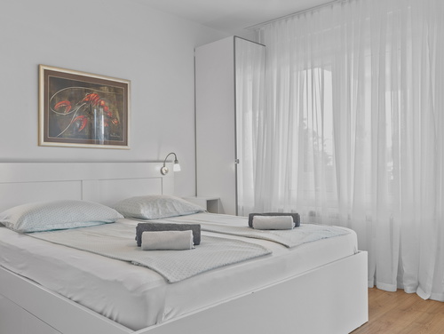 Apartment Petrinić - Sea View & Pool Apartment "V"