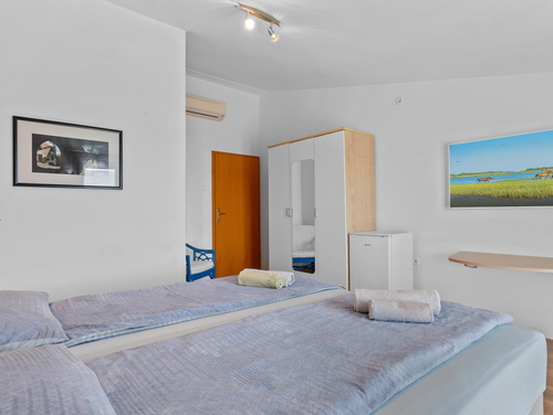 Apartment Petrinić - Sea View & Pool Apartment "F"