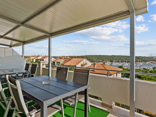 Apartment Petrinić - Sea View & Pool Apartment "F"