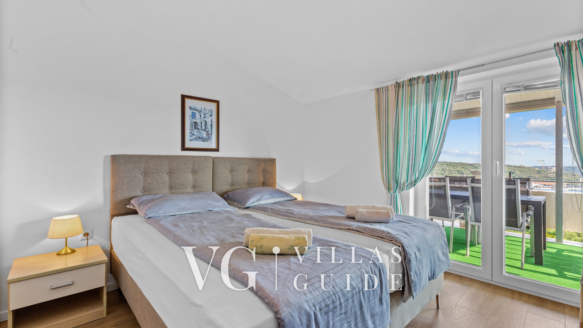 Apartment Petrinić - Sea View & Pool Apartment "F" Bedroom