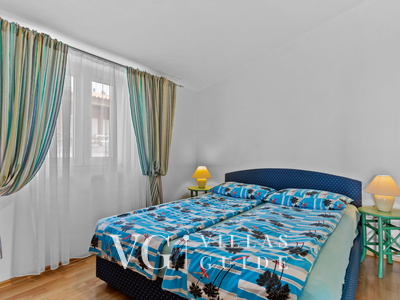 Apartment Petrinić - Sea View & Pool Apartment "F" Bedroom