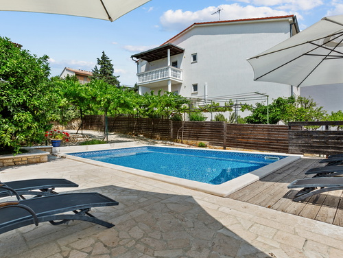 Apartment Petrinić - Sea View & Pool Apartment "F"