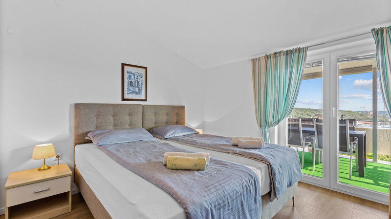 Apartment Petrinić - Sea View & Pool Apartment "F"