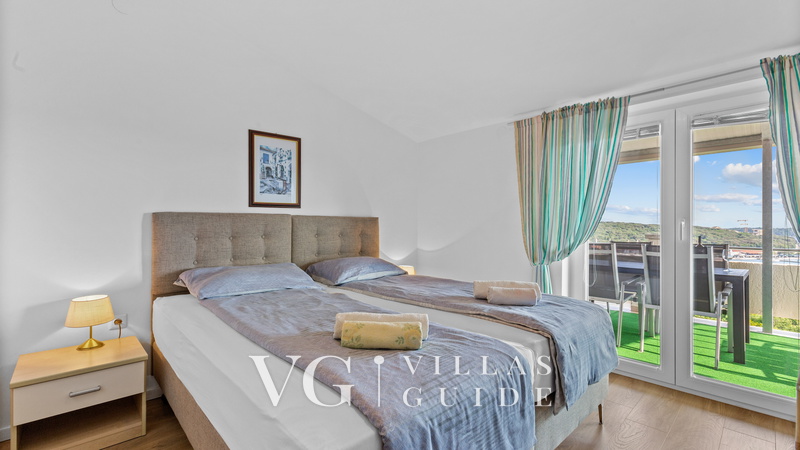 Apartment Petrinić - Sea View & Pool Apartment "F" Schlafzimmer