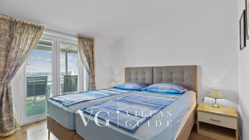 Apartment Petrinić - Sea View & Pool Apartment "F"