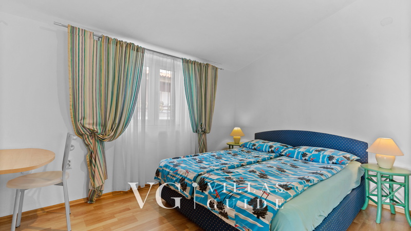 Apartment Petrinić - Sea View & Pool Apartment "F" Schlafzimmer