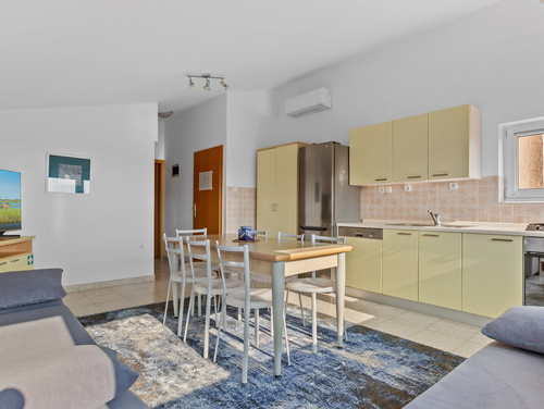 Apartment Petrinić - Sea View & Pool Apartment "F"