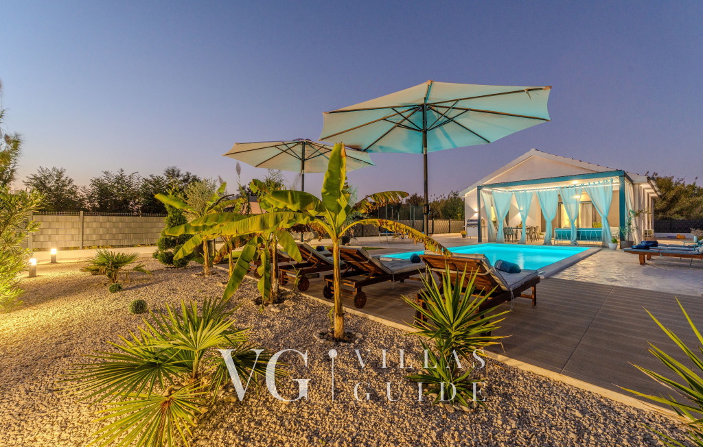 Villa Rafaelo - Privlaka Pool