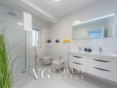 Villa Shaula Bathroom