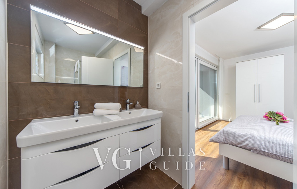 Villa Shaula Bedroom