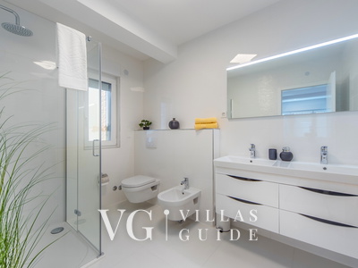 Villa Shaula Bathroom