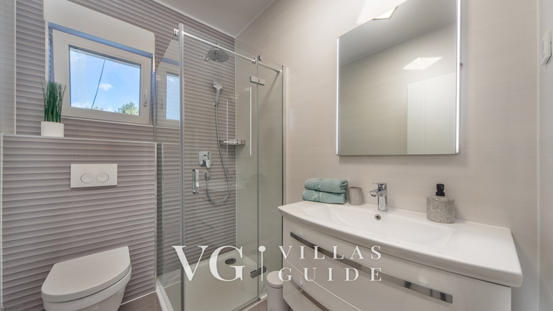 Villa Shaula Bathroom