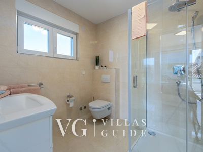 Villa Shaula Bathroom