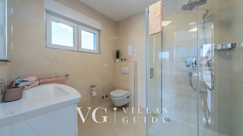 Villa Shaula Bathroom