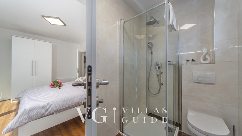 Villa Shaula Bathroom