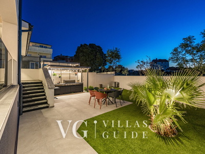 Villa Antares Garden and property exterior