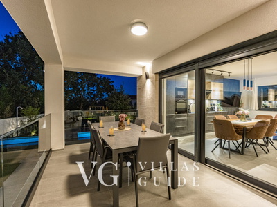 Villa Antares Garden and property exterior