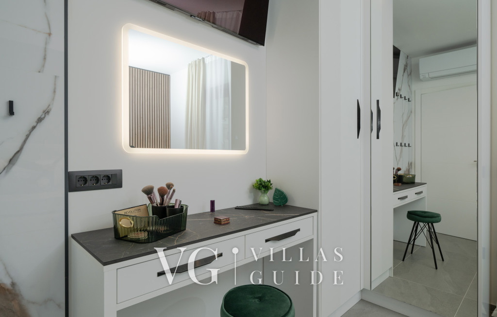 Villa Antares Bedroom