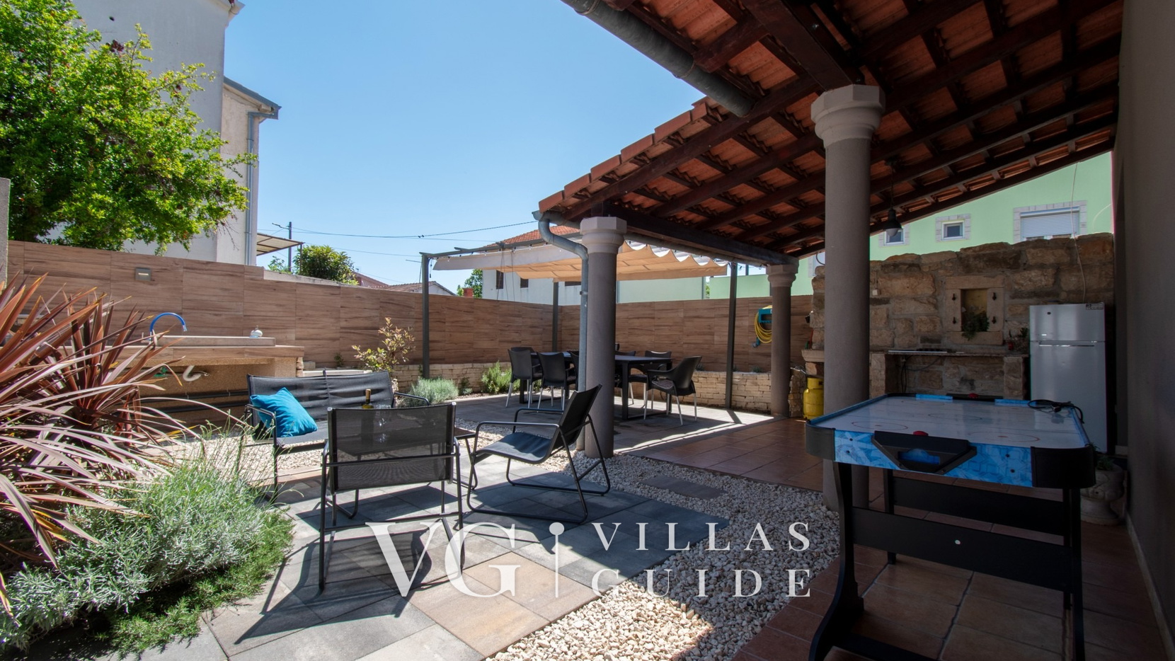 Vila Above Garten und Außenbereich