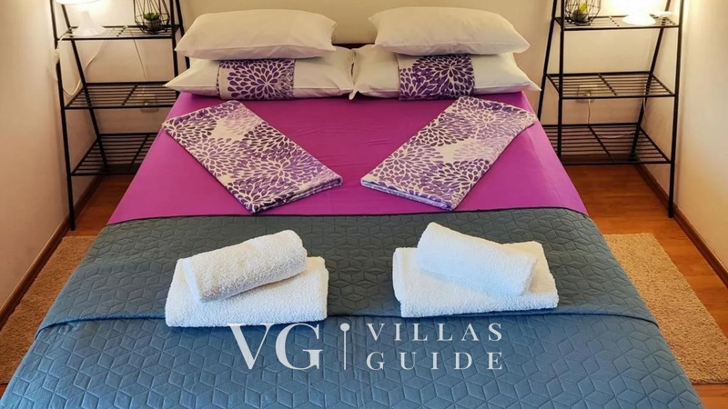 Flora Apartment with private pool Bedroom