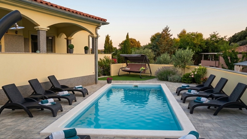 Flora Apartment with private pool