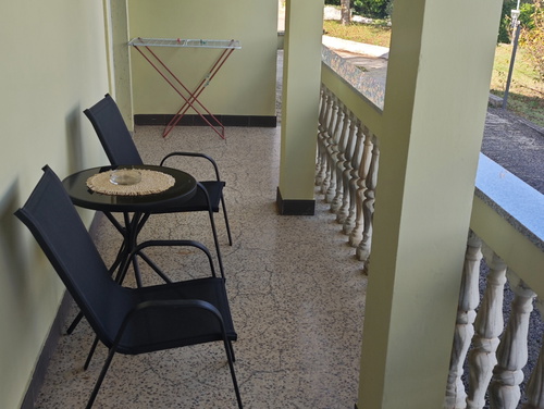 Flora Apartment with pool