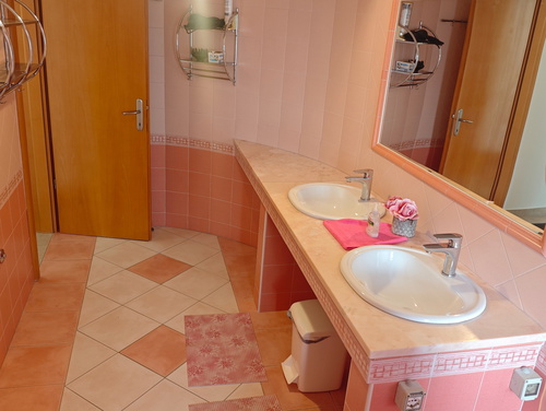 Flora Apartment with pool