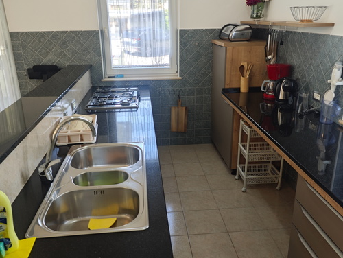 Flora Apartment with pool