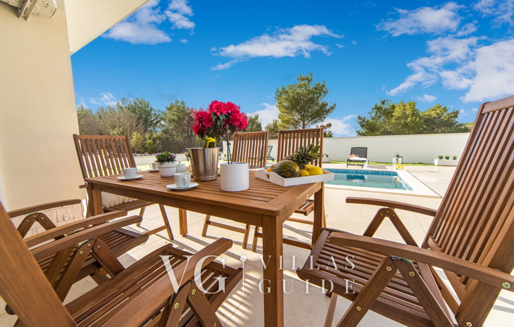 Villa Shaula 1 Garden and property exterior