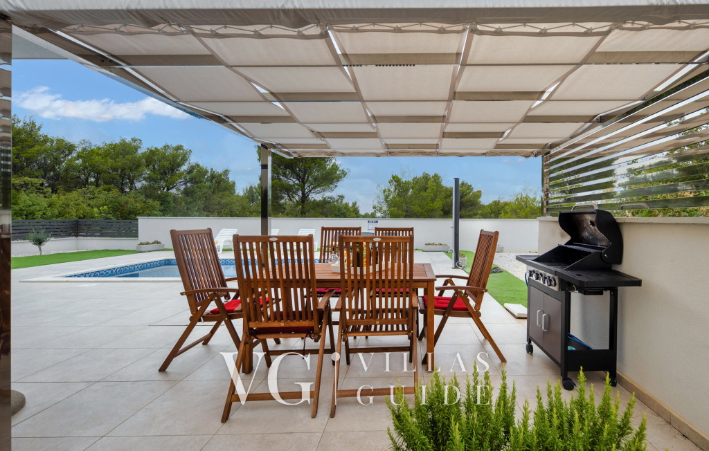 Villa Shaula 1 Garden and property exterior