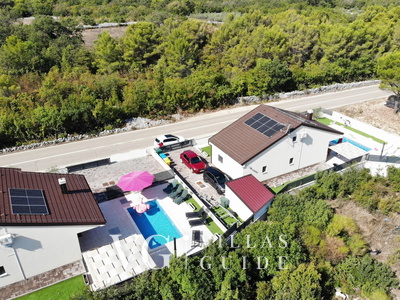 Villa Shaula 1 Garden and property exterior