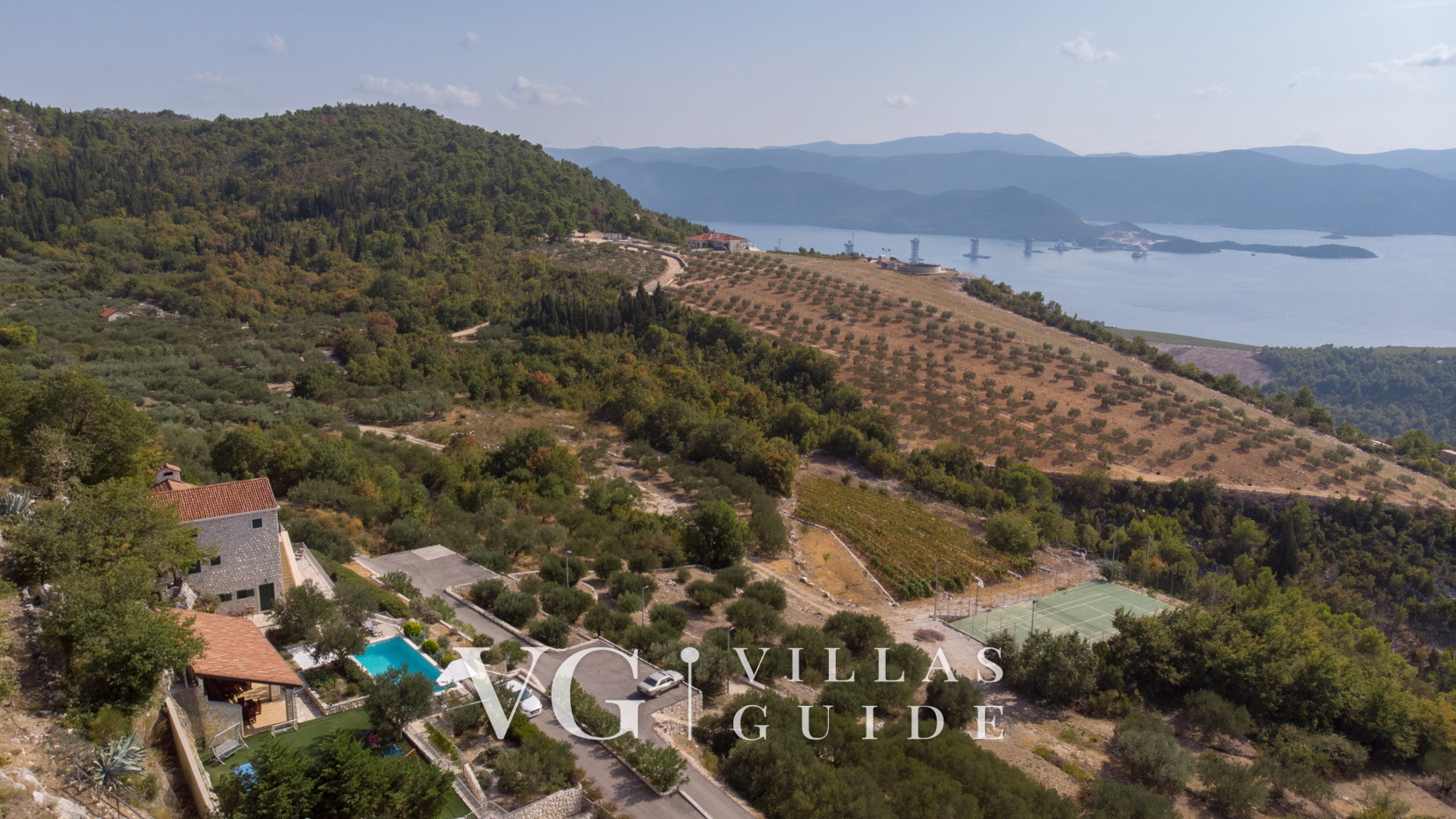 Rustic Villa Stolovi with panorama view Dvorište i vanjski dio objekta