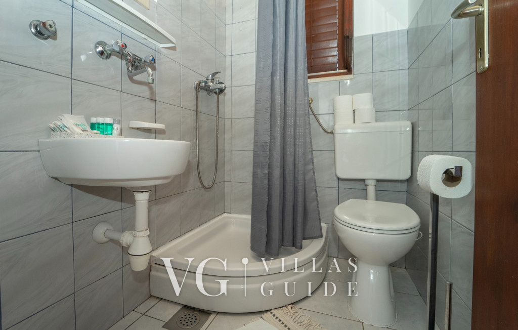 House  Vinka Bathroom