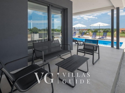 Villa Vitanoa Piscina