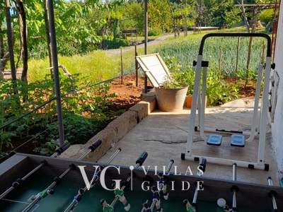 Holiday Home Secret Garden