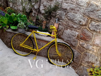 Holiday Home Secret Garden