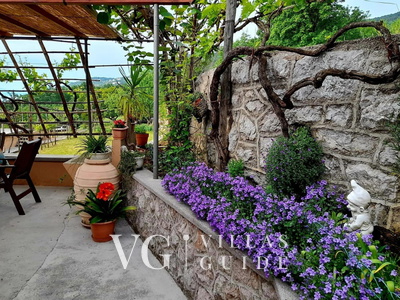 Holiday Home Secret Garden