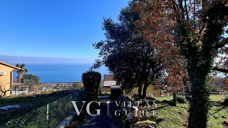 Holiday Home Secret Garden